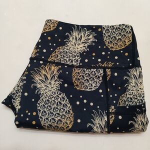 CVG Constantly Varied Gear Women’s XL Fineapple Print High Rise Capri Leggings